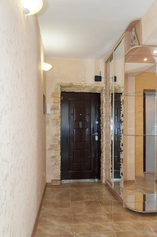 Kvartirkoff Na Obolonskom 40 Κίεβο Εξωτερικό φωτογραφία
